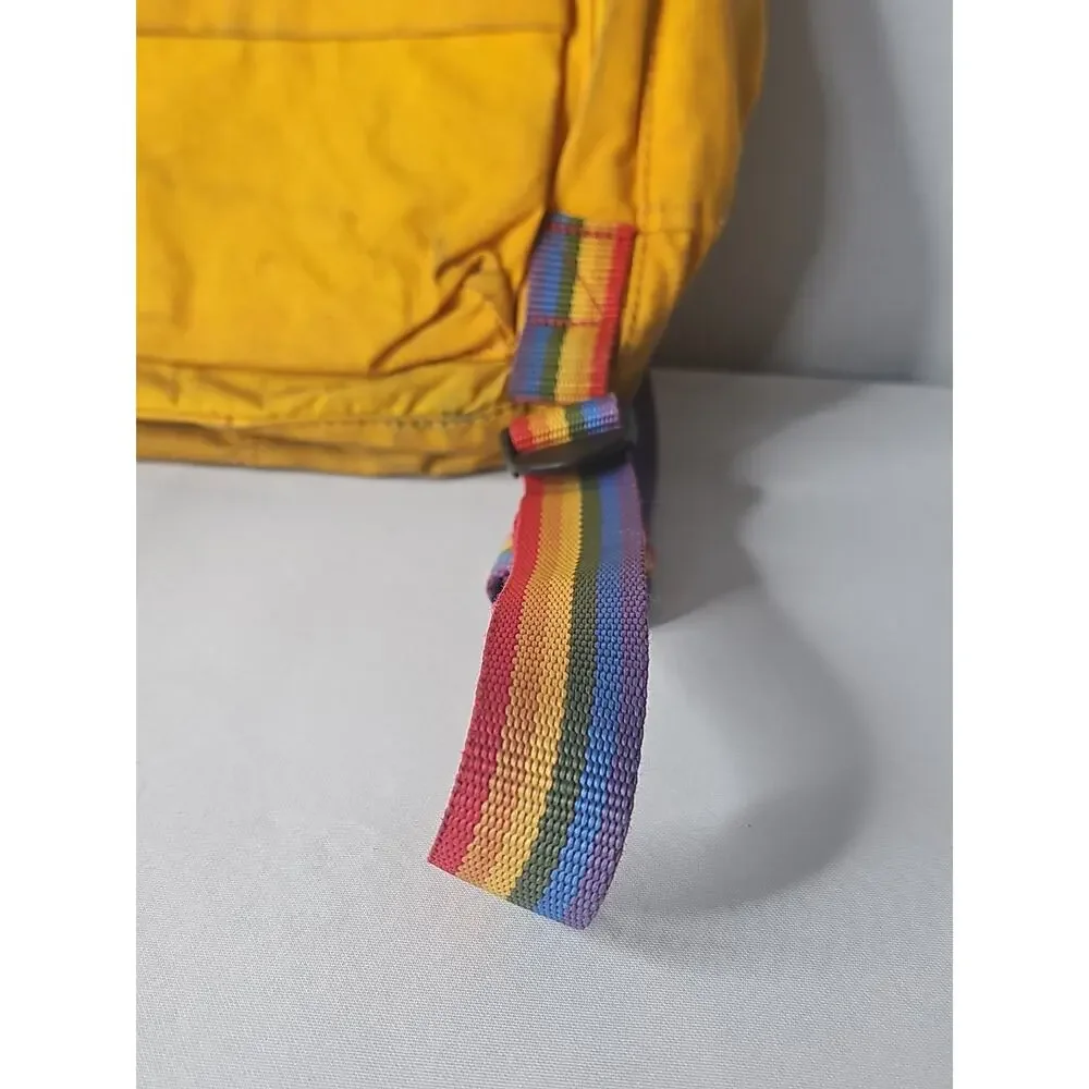 Fjällräven shows wear